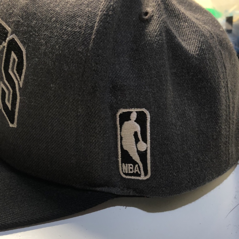 Atlanta Hawks NBA Mitchell & Ness SnapBack Hat Cap - Picture 2 of 4